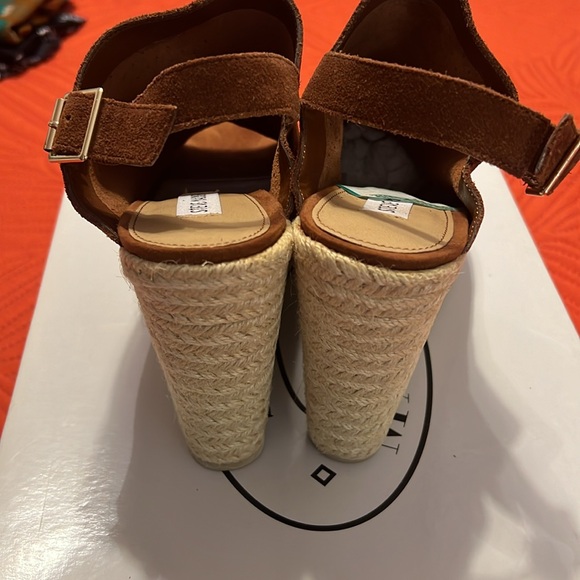 Wedge sandals - Picture 5 of 8